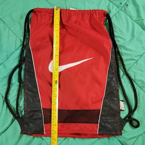 Nike Draw String Backpack Adults Red Black Travel Gym Casual Lightweight - Picture 8 of 9